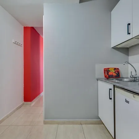 Apartment Estudio Los Cristianos 10 *
